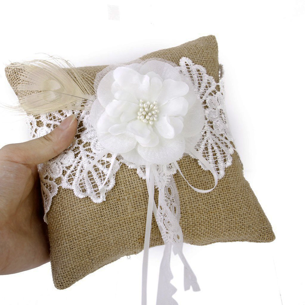 Brown White Jute Ring Pillow B - مراجعة Ring Bearer Pillow وسعره