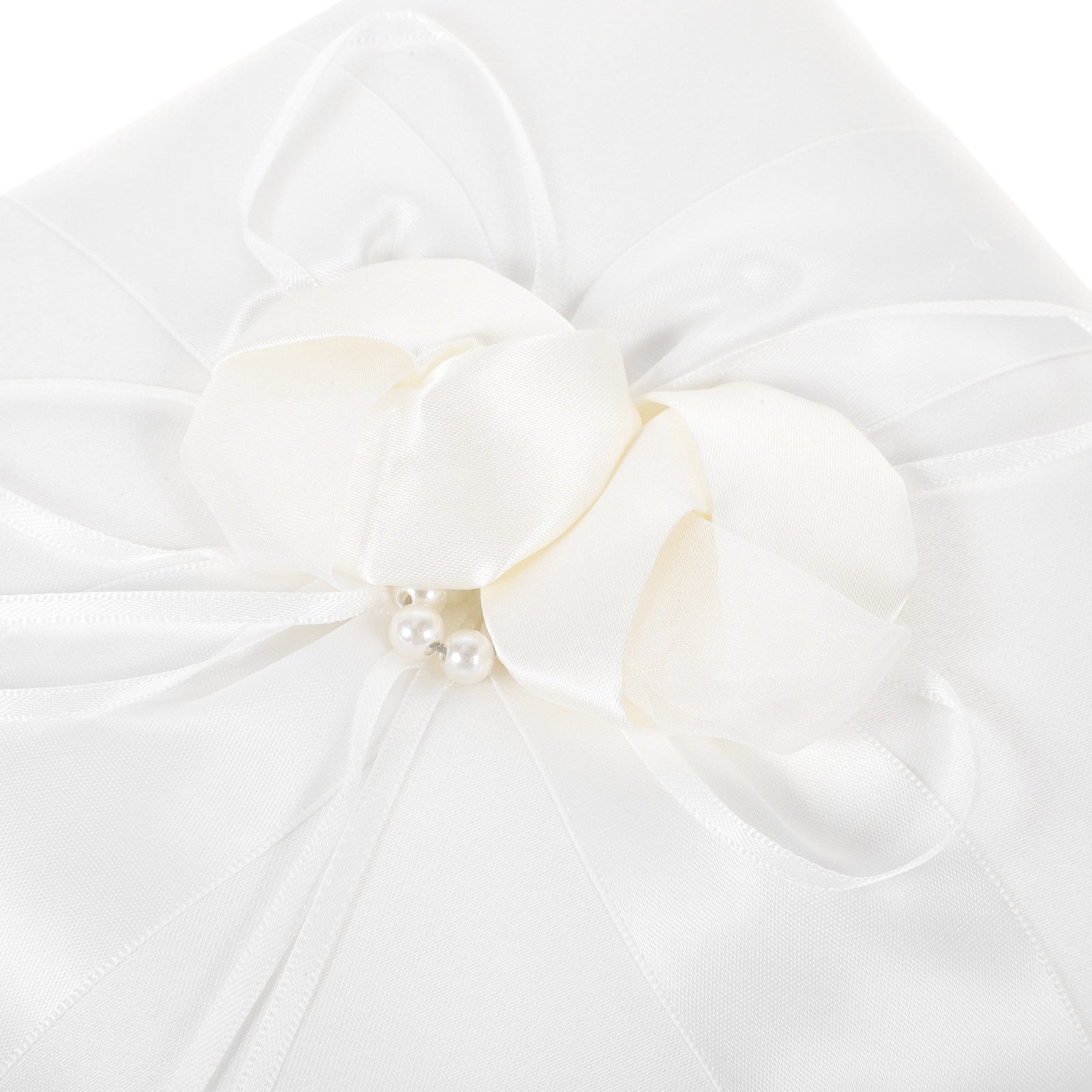 Lovely White Flower Bud Weddin - مراجعة Ring Bearer Pillow وسعره