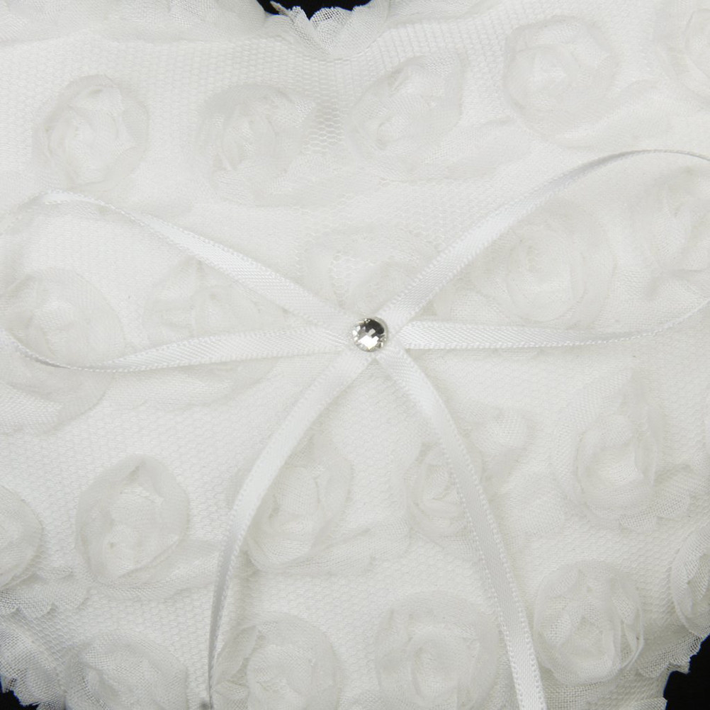 Heart Wedding Ring Pillow 15x1 - مراجعة Ring Bearer Pillow وسعره
