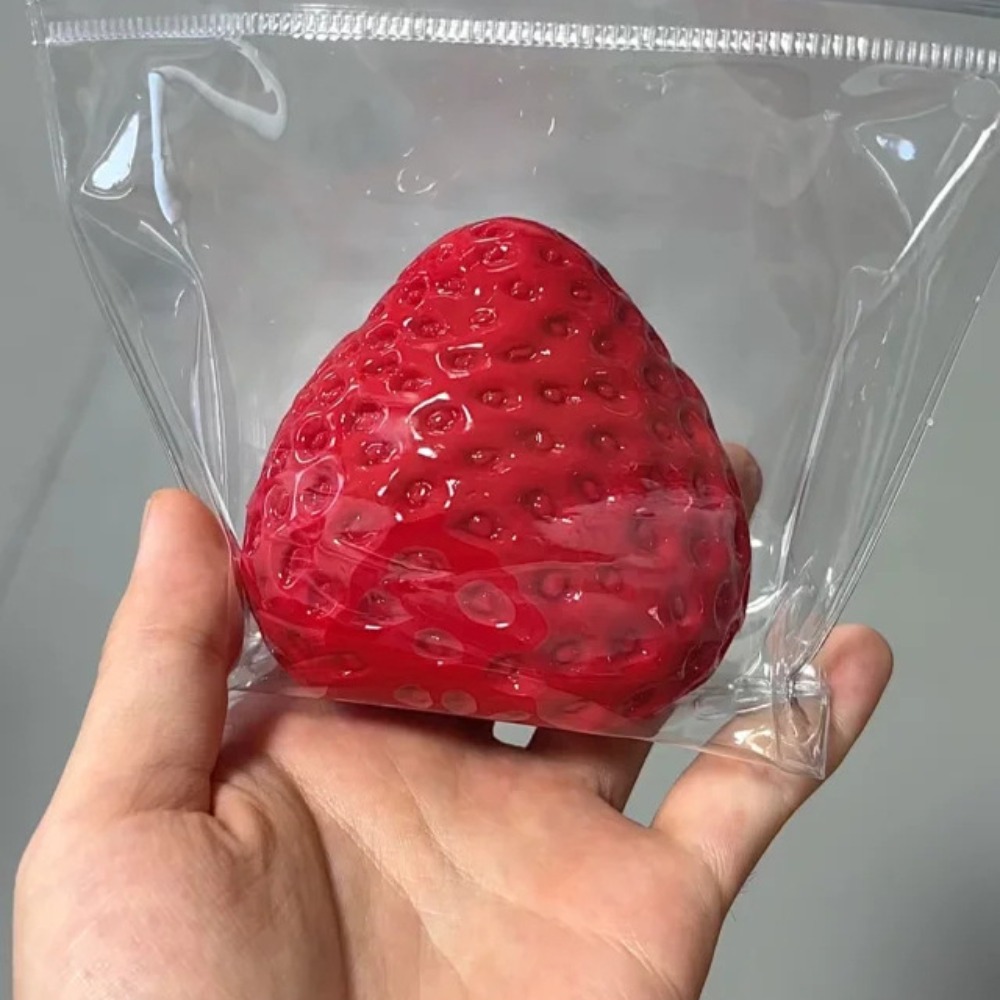 Strawberry Squeeze Toy Fidget  - مراجعة Wedding Yes وسعره