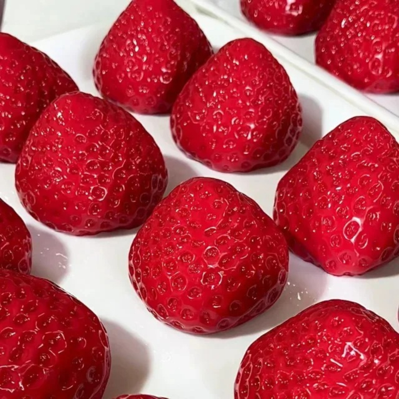 Strawberry Squeeze Toy Fidget  - مراجعة Wedding Yes وسعره