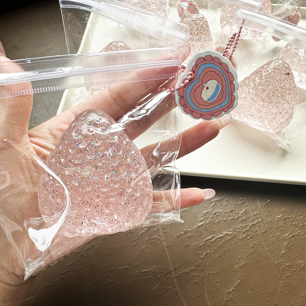 Strawberry Squeeze Toy Fidget  - مراجعة Wedding Yes وسعره
