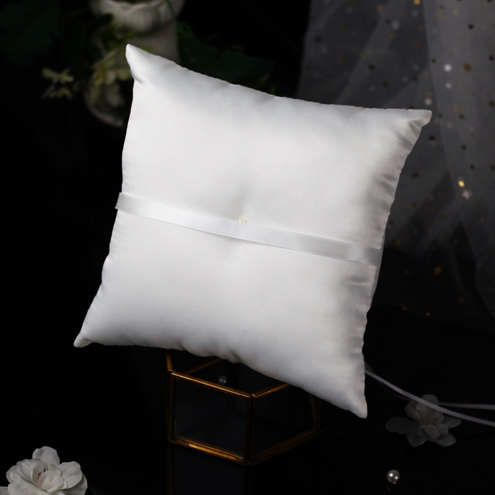 Romantic Wedding Ring Pillow S - مراجعة Ring Bearer Pillow وسعره