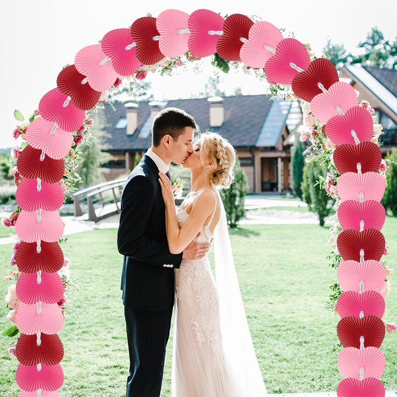 Colorful Heart Shaped Fan to G - مراجعة Wedding Supply List وسعره